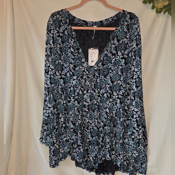 FREE PEOPLE Ruffle Black & Blue Floral Boho Tunic NWT Size XS - Picture 1 of 9